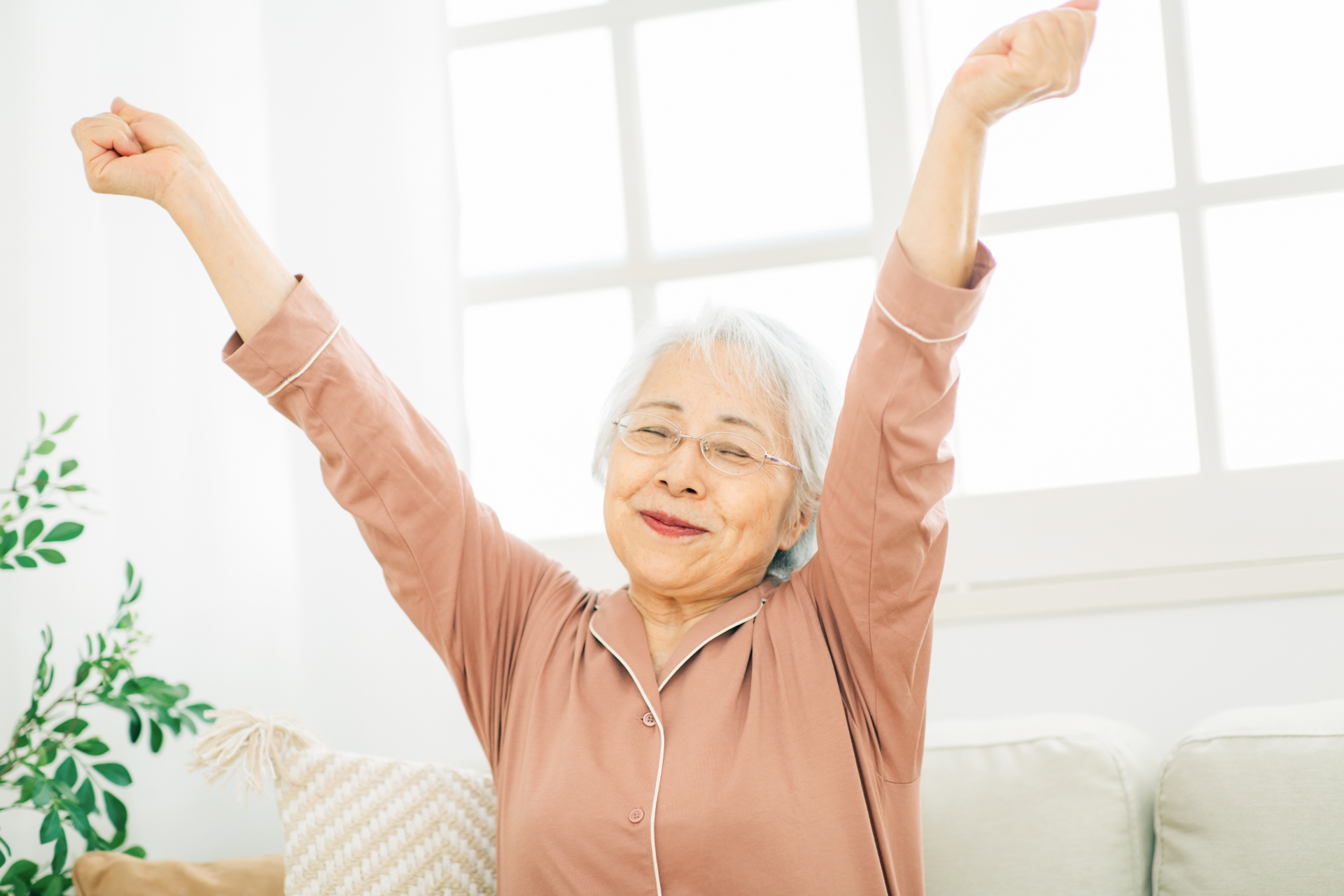 高齢者の理想的な一日の過ごし方って？自宅ですぐ始められる趣味や運動8選 – 株式会社東海レーベンのお知らせ